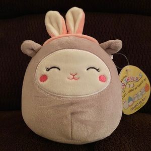 NWT Sophie Squishmallow